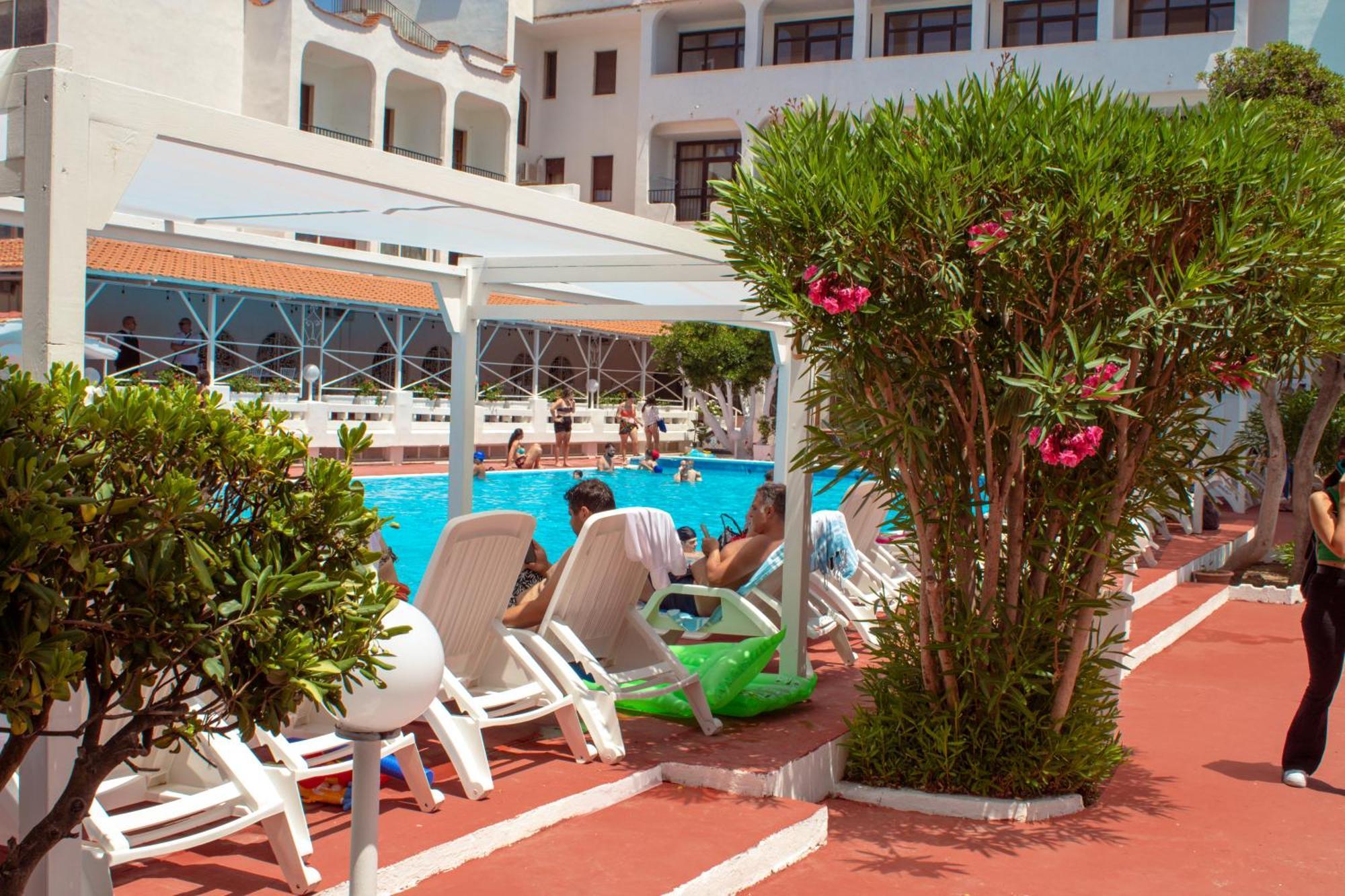 International Resort Mondragone Extérieur photo